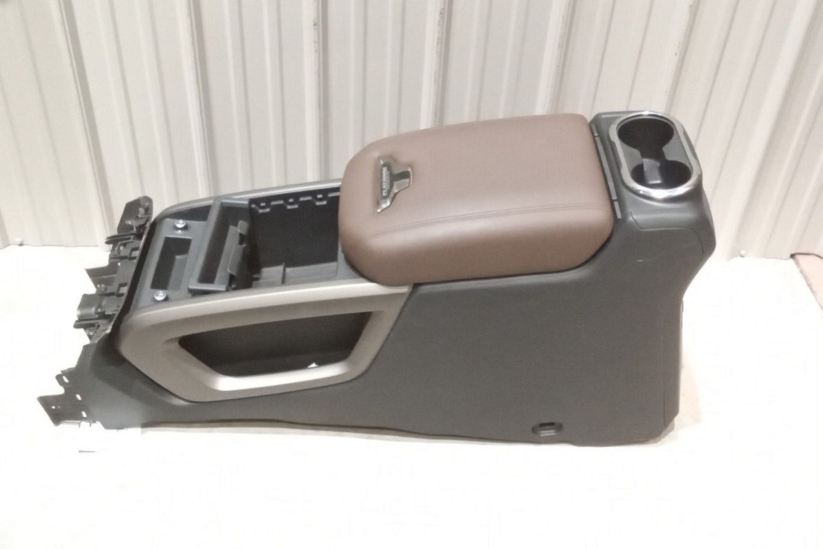 Pre-Owned 2023 Nissan Titan Floor Center Console Assembly OEM (Good)