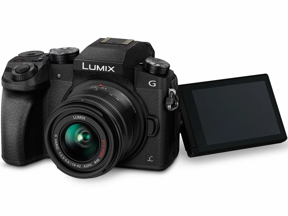LUMIX G7 4K Digital Mirrorless Camera Dual Lens Bundle DMC-G7WK